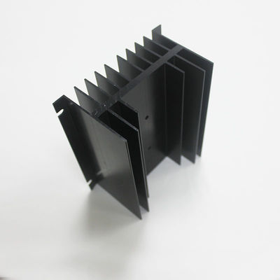น้ำหนักเบา Anodizing Black Heat Sink ระบายความร้อนด้วยความร้อน