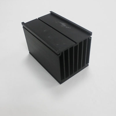 ตัวแลกเปลี่ยนความร้อนอลูมิเนียม ISO9001 สีเงิน / สีดำ / ตัวเลือกสีที่กำหนดเอง